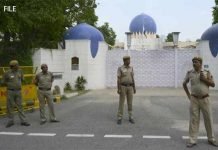 Two Pakistani diplomats tortured, asked to leave India