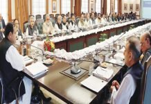 Immediate crackdown in big cities against shops, markets violating SOPs