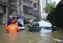 China sees worst flooding in decades along mighty Yangtze River
