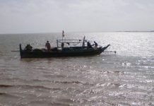 Boat capsizes in Thatta’s Keenjhar Lake leaving several dead