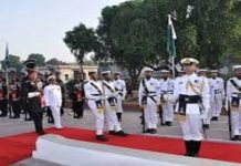 Change of guards at Quaid, Iqbal’s mausoleums on Independence Day