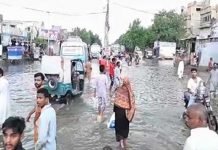 Heavy downpour plays havoc in Karachi, hundreds feeder turn ineffective