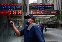 US lifts advice to avoid foreign travel due to pandemic