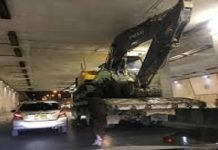 Clifton, Punjab Chowrangi underpasses remain filled with rainwater