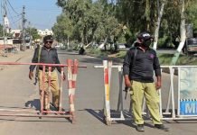 Two robbers shot dead in Karachi after they kill man, injure son Karachi Police - The News Today - TNT