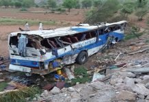 Eight including 4 kids killed, 40 injured in Larkana bus crash Bus - The News Today- TNT