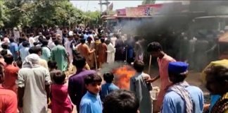 Sujawal protesters block Karachi-Badin highway Highway - The News Today- TNT