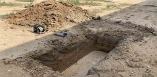 Gravediggers in Karachi uproot old graves for Rs20,000 to create room for new ones