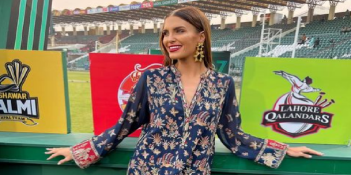 Erin Holland - The News Today - TNT