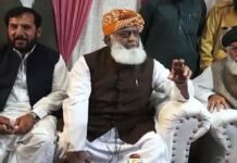Imran Niazi loses majority and confidence of allies: Fazl Fazl - The News Today - TNT