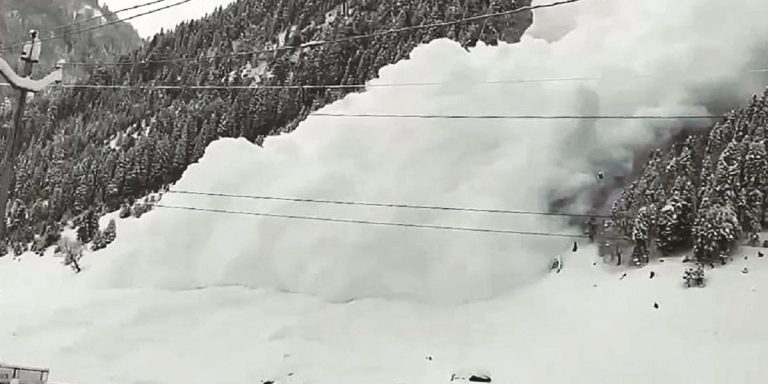 Avalanche hit areas in Ganderbal, Bandipora districts of Kashmir; No life loss reported