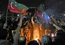 Storm clouds gathering as PTI supporters ‘fortify’ Imran Khan’s home amid police march PTI - The News Today - TNT