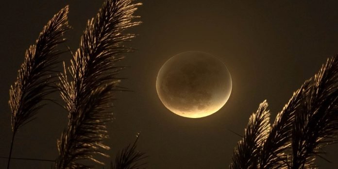 Lunar eclipse Lunar eclipse - The News Today - TNT