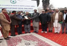 Madrassa students present Christmas presents to Christian kids in Abbottabad Gifts - The News Today - TNT