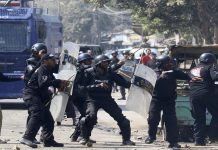 Karachi police fire tear gas, baton charge political workers protesting ‘rigged polls’ as traffic crippled Clash - The News Today - TNT