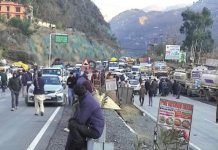 Srinagar-Jammu Highway Reopens For LMVs, Heavy Vehicles Still Barred S&J Highway - The News Today - TNT