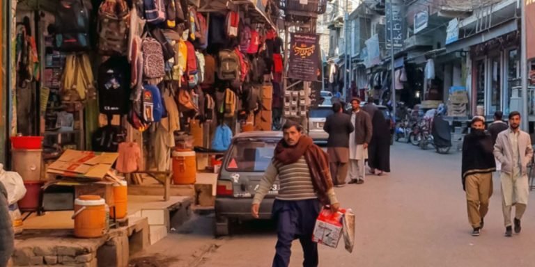 Khyber Pakhtunkhwa to pass street vendors’ protection law