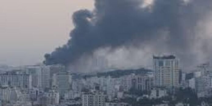 Iran fires missiles at Israel as U.S.–Iran war escalates, global markets and Middle East tensions rise