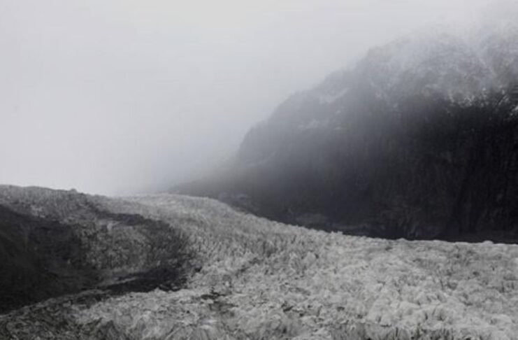 PMD issues GLOF alert for Gilgit-Baltistan and KP PMD issues GLOF alert for Gilgit-Baltistan and KP