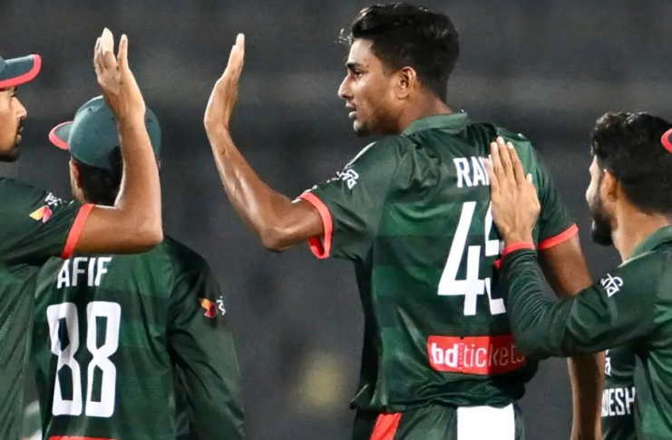 Bangladesh beat Pakistan by 11 runs in third ODI to win Series 2–1 Bangladesh beat Pakistan by 11 runs in third ODI to win Series 2–1