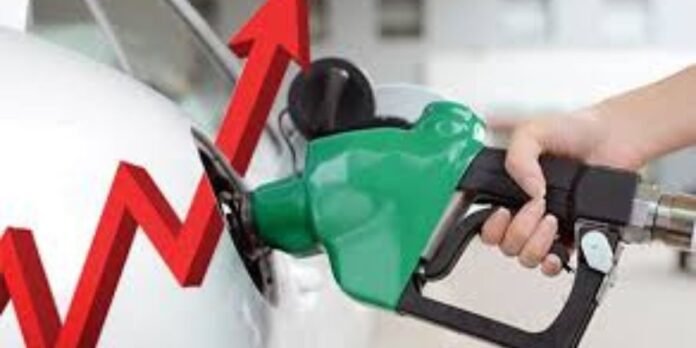 Govt raises petrol to Rs458.41, diesel to Rs520.35 per litre in Pakistan amid global fuel crisis