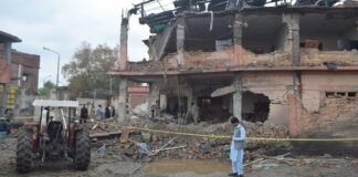 Suicide car bomb hits Bannu, kills five and injures 13 Suicide car bomb hits police station in Bannu, kills five and injures 13