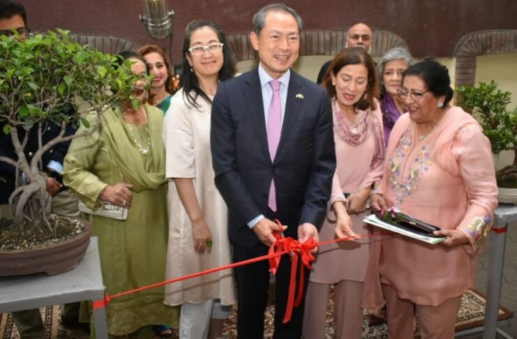 Ambassador of Japan inaugurates “Spring Reverie: Crafts of Pakistan” Sogetsu Ikebana exhibition in Lahore Ambassador of Japan inaugurates “Spring Reverie: Crafts of Pakistan” Sogetsu Ikebana exhibition in Lahore