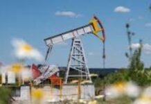 Oil prices edge higher as elusive US-Iran deal keeps crude above $100 Oil Prices Edge Higher as Elusive US-Iran Deal Keeps Crude Above $100