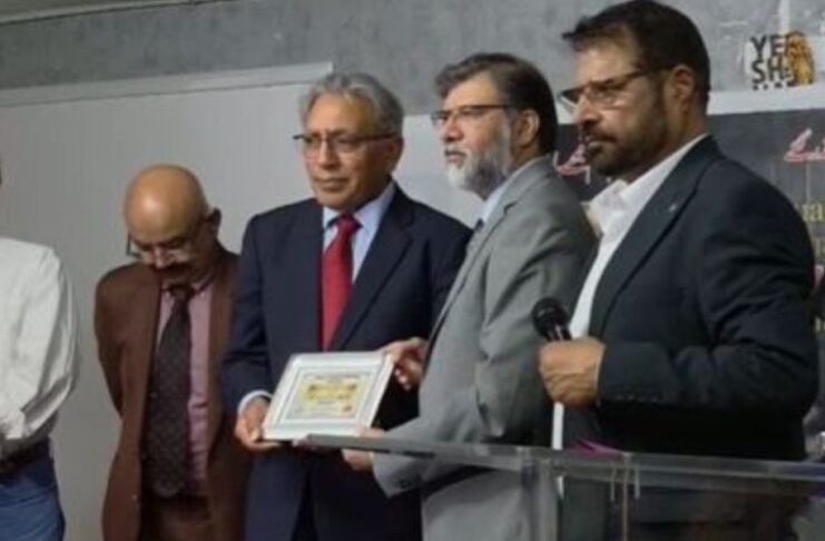 Ali Raza Syed pays tribute to late Pakistani journalist Khalid Hameed Farooqi Ali Raza Syed Pays Tribute to Veteran Journalist Khalid Hameed Farooqi