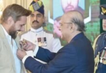 President Zardari confers civil awards on Pakistani and foreign personalities President Zardari confers civil awards on Pakistani and foreign personalities