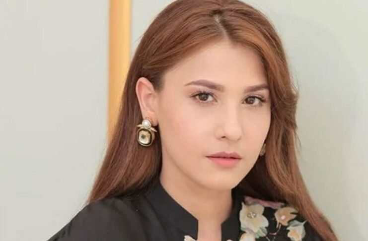 Hina Altaf speaks against harassment-like behaviour in Showbiz Hina Altaf speaks against harassment-like behaviour in Showbiz
