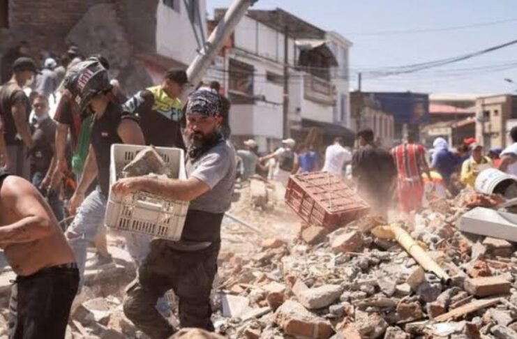 Powerful 7.4-magnitude earthquake kills at least 82 in western Colombia Powerful 7.4-magnitude earthquake kills at least 82 in western Colombia