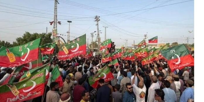 PTI delays Islamabad march to Oct 5 PTI delays Islamabad march to Oct 5