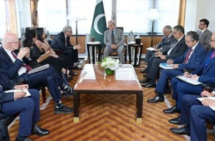 PM Shehbaz meets Bill Gates, reiterates commitment to eradicate polio PM Shehbaz meets Bill Gates, reiterates commitment to eradicate polio
