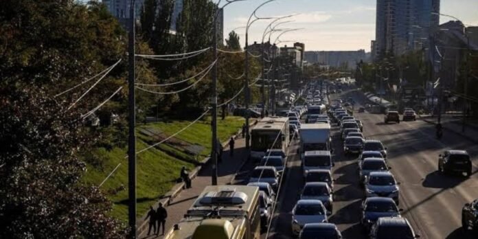 Russia warns foreigners to leave Kyiv, vows continued strikes on Ukraine
