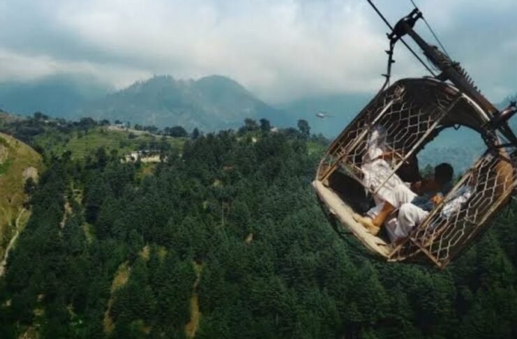 ‘Hanging by a Wire’ becomes Pakistan’s first documentary Oscar submission ‘Hanging by a Wire’ becomes Pakistan’s first documentary Oscar submission