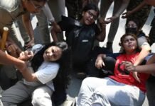 Protesters seeking India election chief’s ouster detained, as ‘cockroach’ leaders released Protesters seeking India election chief's ouster detained, as 'cockroach' leaders released