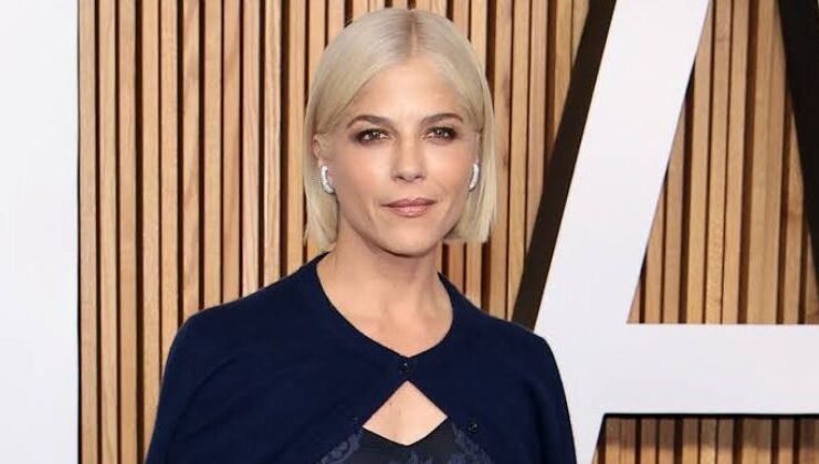 US actress Blair arrested after alleged in-flight assault US actress Blair arrested after alleged in-flight assault