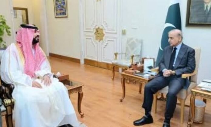 PM Shehbaz reaffirms support for Saudi Arabia, condemns Houthi attacks PM Shehbaz reaffirms support for Saudi Arabia, condemns Houthi attacks