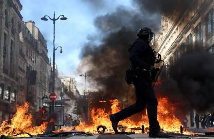 France faces aftermath of worst unrest in years France faces aftermath of worst unrest in years