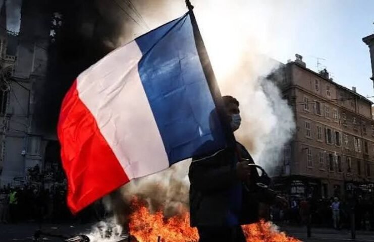France imposes local curfews after riots and looting France Imposes Local Curfews After Riots and Looting