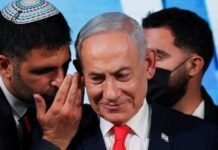 Netanyahu survives another day with unexpectedly clear backing of Israeli Jews Netanyahu survives another day with unexpectedly clear backing of Israeli Jews