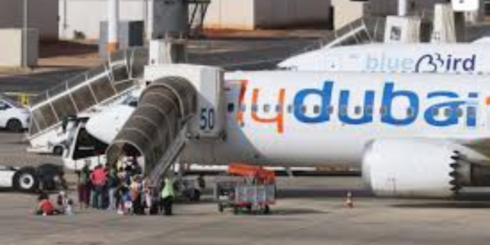 Passengers foil bid to crash Dubai-Tel Aviv flight, Israel says, after co-pilot stabs pilot Passengers foil bid to crash Dubai-Tel Aviv flight, Israel says, after co-pilot stabs pilot